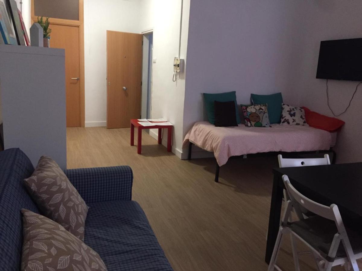 Reus Apartments Bagian luar foto