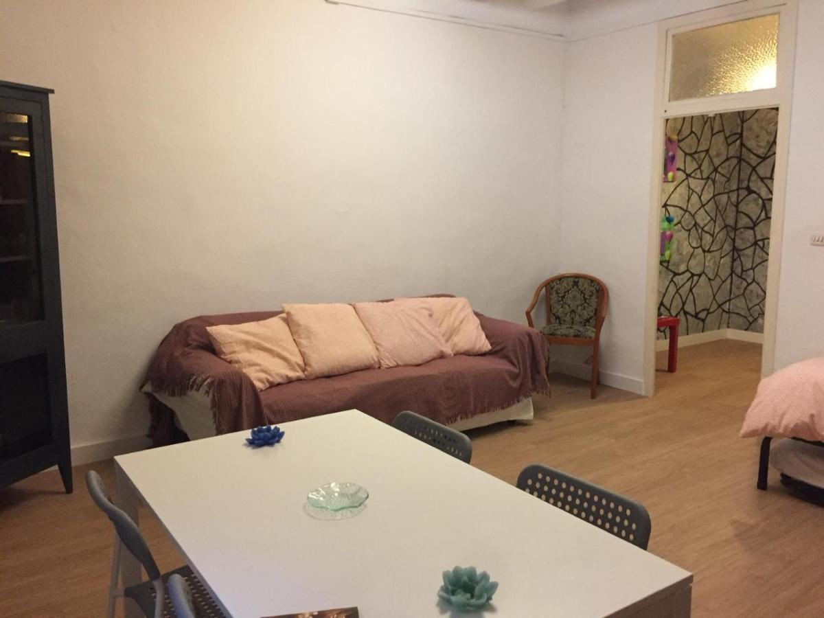 Reus Apartments Bagian luar foto