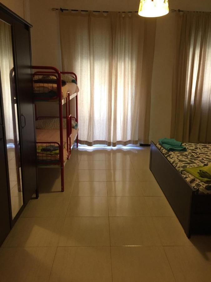 Reus Apartments Bagian luar foto