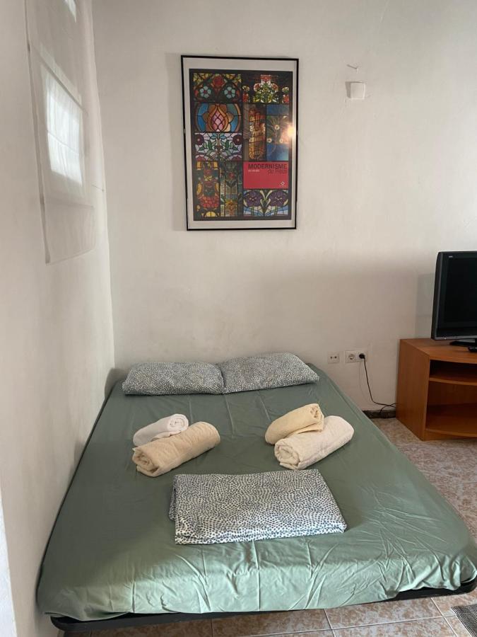 Reus Apartments Bagian luar foto
