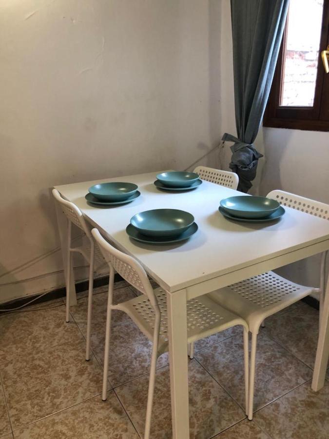 Reus Apartments Bagian luar foto