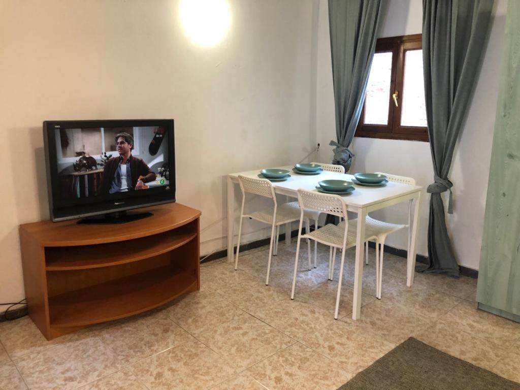 Reus Apartments Bagian luar foto
